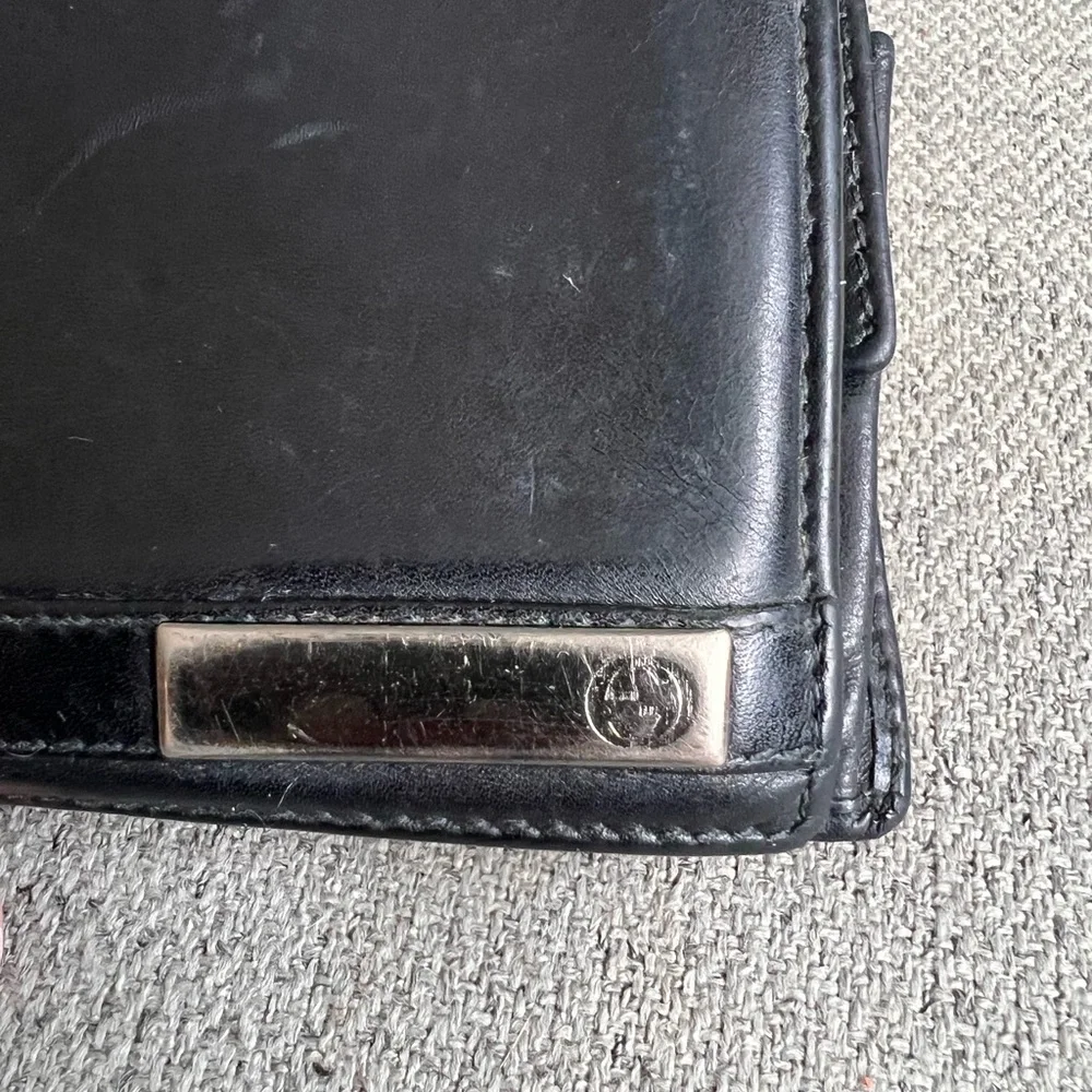 Gucci Black Leather Bifold wallet